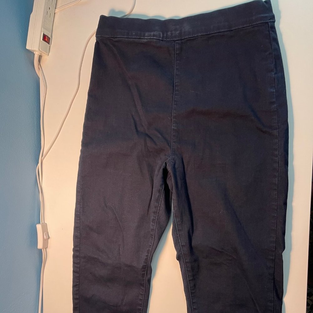 High-wasted pull-up pants